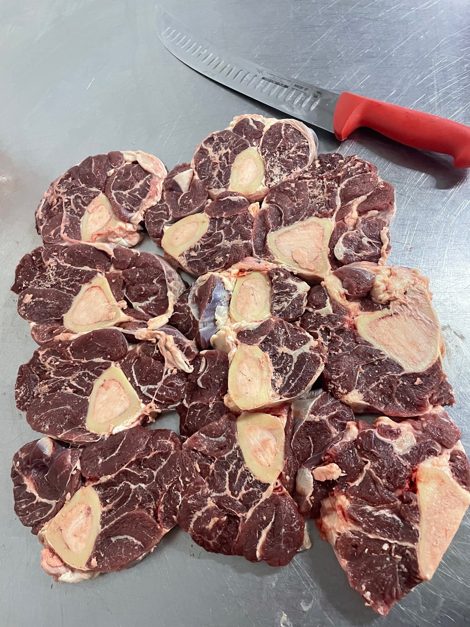Chambarete con hueso de res, 800 grs, de pastoreo regenerativo